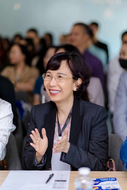 Nguyễn huỳnh thu trúc- 1 phụ nữ khí chất- khách hàng của Hồng Nhung Lapari