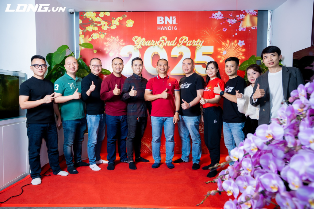 Hồng Nhung Lapari học cách nâng cao tư duy, tốc độ và khí chất lãnh đạo trong hành trình phát triển bản thân tại Yes Summit